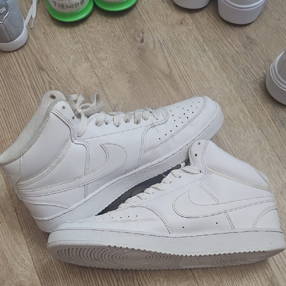 Nike White On White Mid